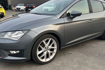 Seat Leon 146.084 km 8.200 &euro; Delbrück 33129