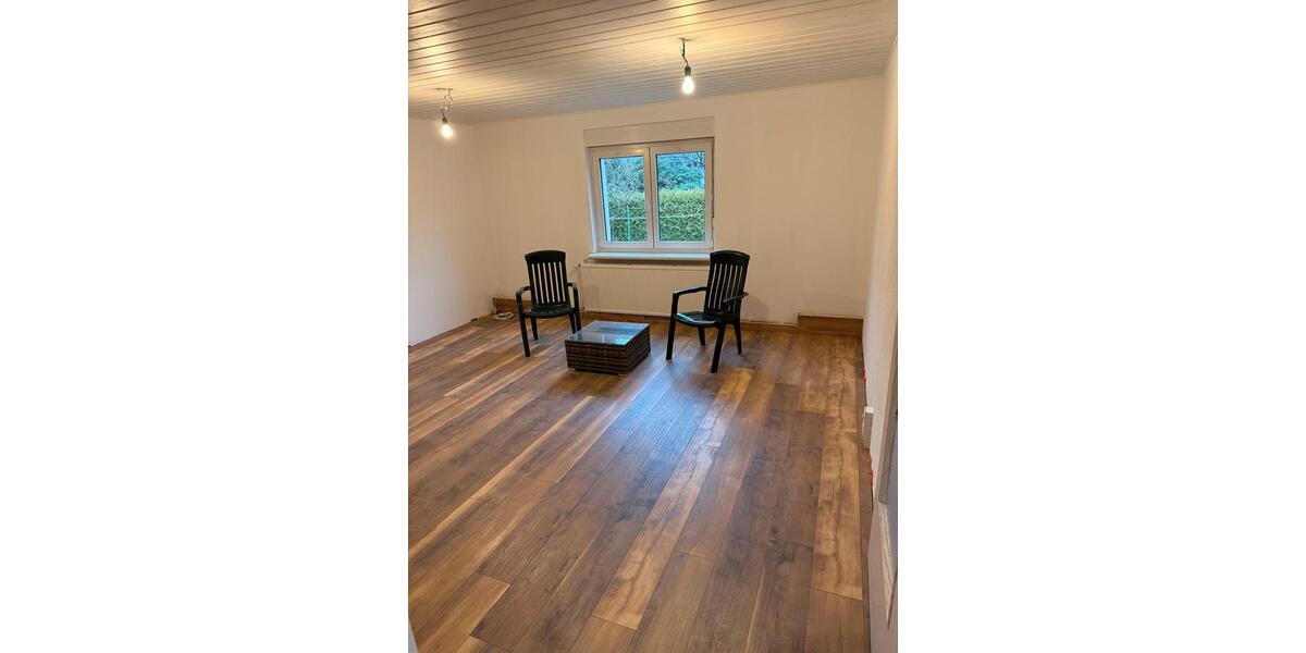 Haus direkt in Kolkwitz zu vermieten.Kaltmiete: 990 Euro 3 zimmer