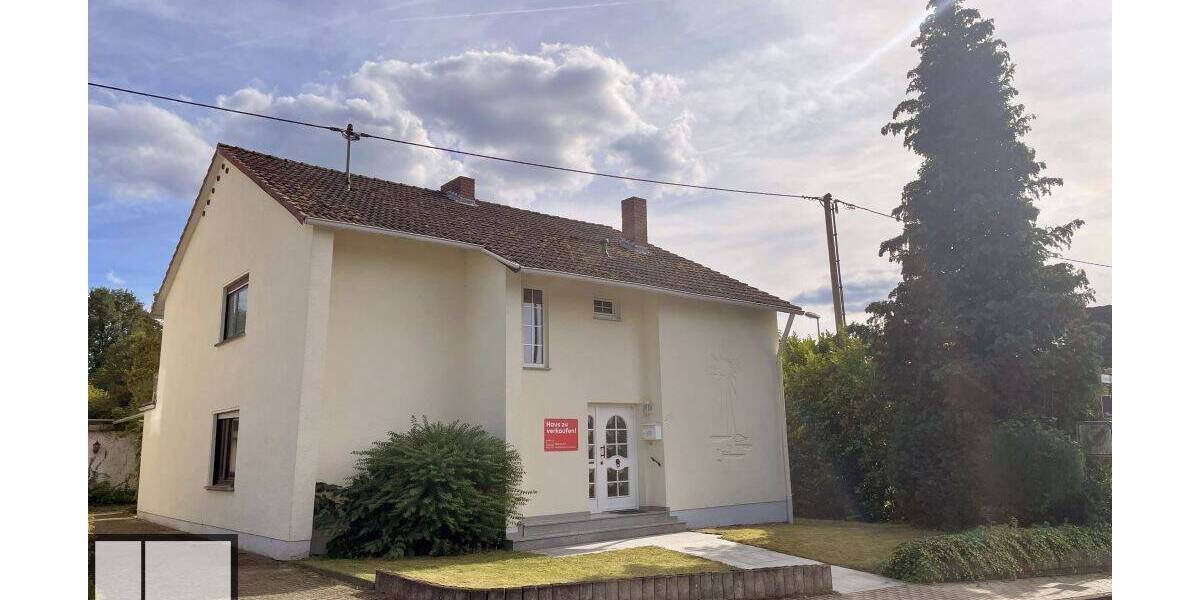 Zweifamilienhaus mit großem Garten und zusätzlichem Bauplatz zimmer