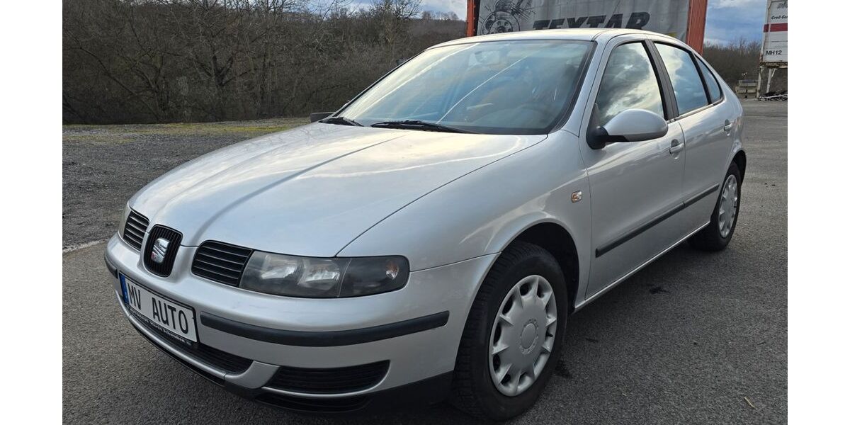 Seat Leon 130.000 km 2.197 &euro; Würzburg 97076