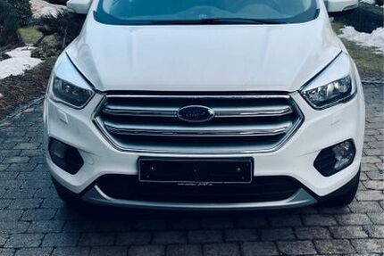 Ford Kuga 65.300 km 9.800 &euro; Mähring 95695