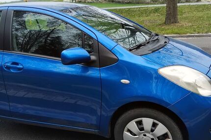 Toyota Yaris 130.000 km 2.999 € Heilsbronn 91560