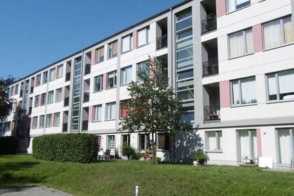 Ruhige, sehr helle 1- Zimmer- Wohnung mit Balkon in Uninähe - auf Wunsch mit Stellplatz!