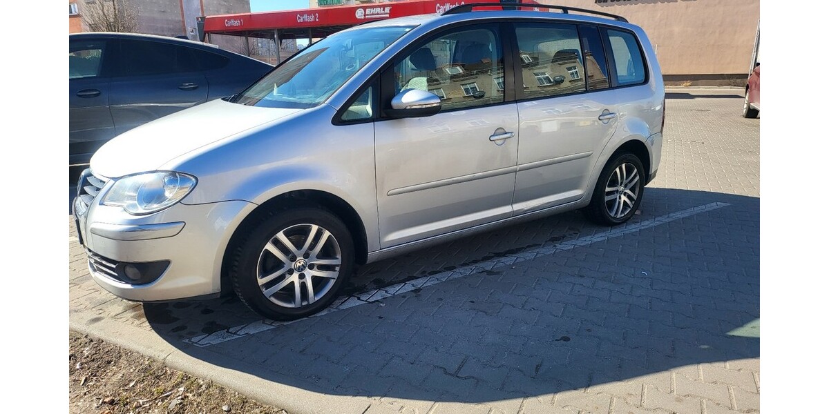 VW Touran 317.000 km 1.999 &euro; Berlin 10178
