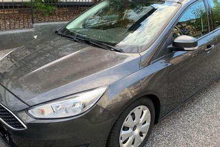 Ford Focus 84.000 km 9.850 € Hamburg 21073