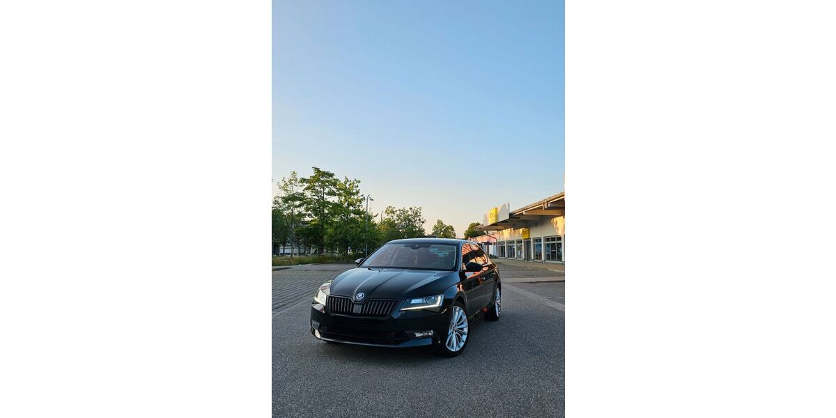 Skoda Superb 138.000 km 18.999 &euro; München 80933