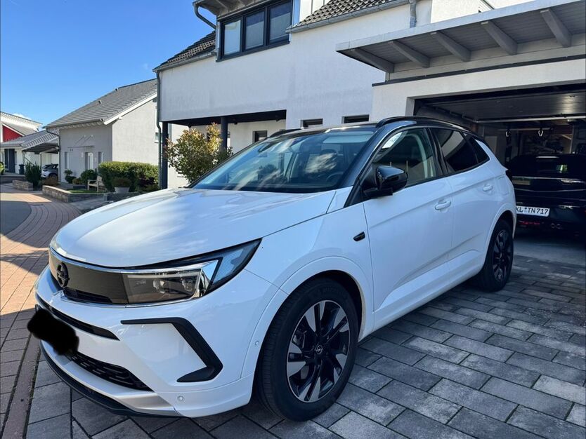 Opel Grandland (X) 31.000 km 25.900 € Schwedelbach 67685