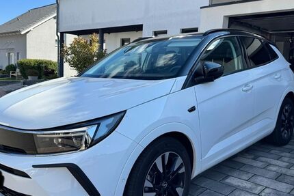 Opel Grandland (X) 31.000 km 26.500 € Schwedelbach 67685