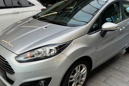 Ford Fiesta 53.000 km 8.550 &euro; Detmold 32758