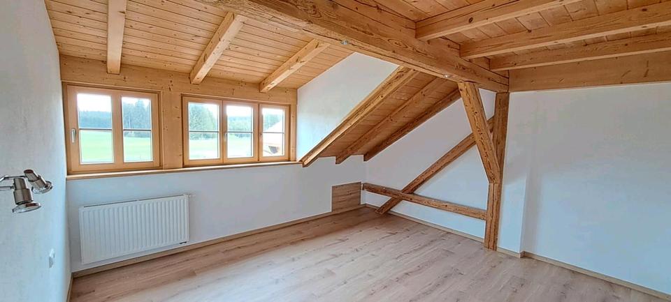 Dachgeschoßwohnung Marktoberdorf - 2 Zimmer, 85 m&sup2;, 1.080&euro; | Angebot:26413857