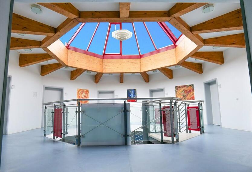 MODERNE BÜRORÄUME ZU VERMIETEN! ANT Invest GmbH Standort: 36466 D