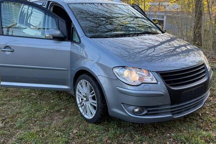 VW Touran 162.892 km 4.500 &euro; Chemnitz 09122