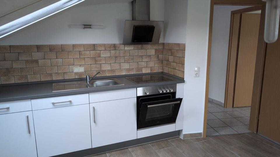 Dachgeschoßwohnung Kirchberg im Wald - 3 Zimmer, 75 m&sup2;, 485&euro; | Angebot:25614064