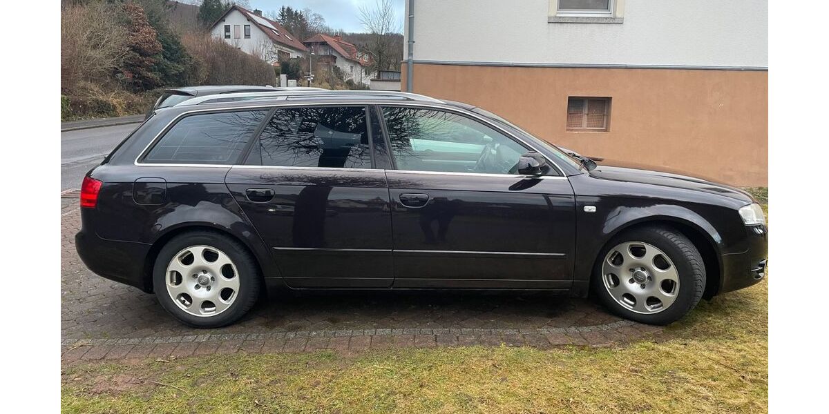 Audi A4 216.000 km 4.150 &euro; Hilders 36115