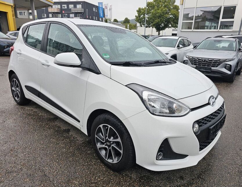 i10