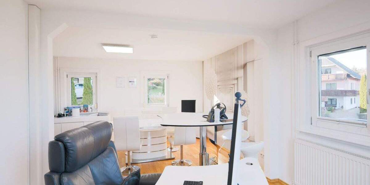 Doppelhaushälfte Bad Liebenzell Beinberg - 3 Zimmer, 84 m&sup2;, 325.000&euro; | Angebot:25682131
