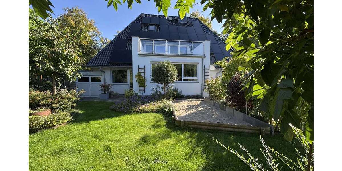 Haus zum Kaufen in Bad Schwartau 997.500 € 323.8 m² 6 zimmer