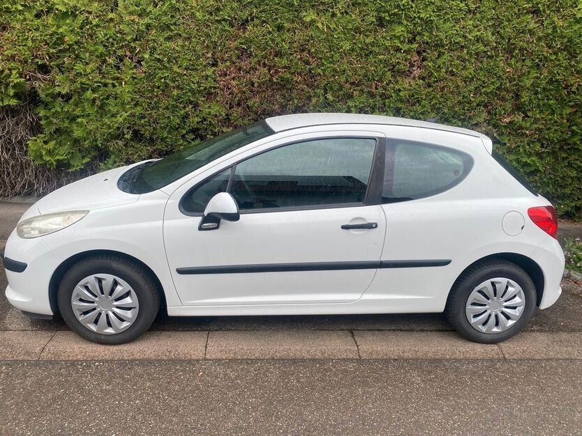 Peugeot 207 110.000 km 2.000 € Salach 73084