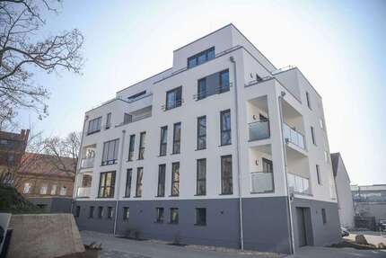 Wohnung zum Kaufen in Merseburg 466.260 € 155.42 m²