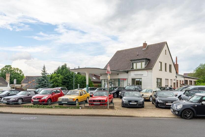 Autoverkauf-2-Familienhaus,1200qm,Hallen,Werkstatt provisionsfrei