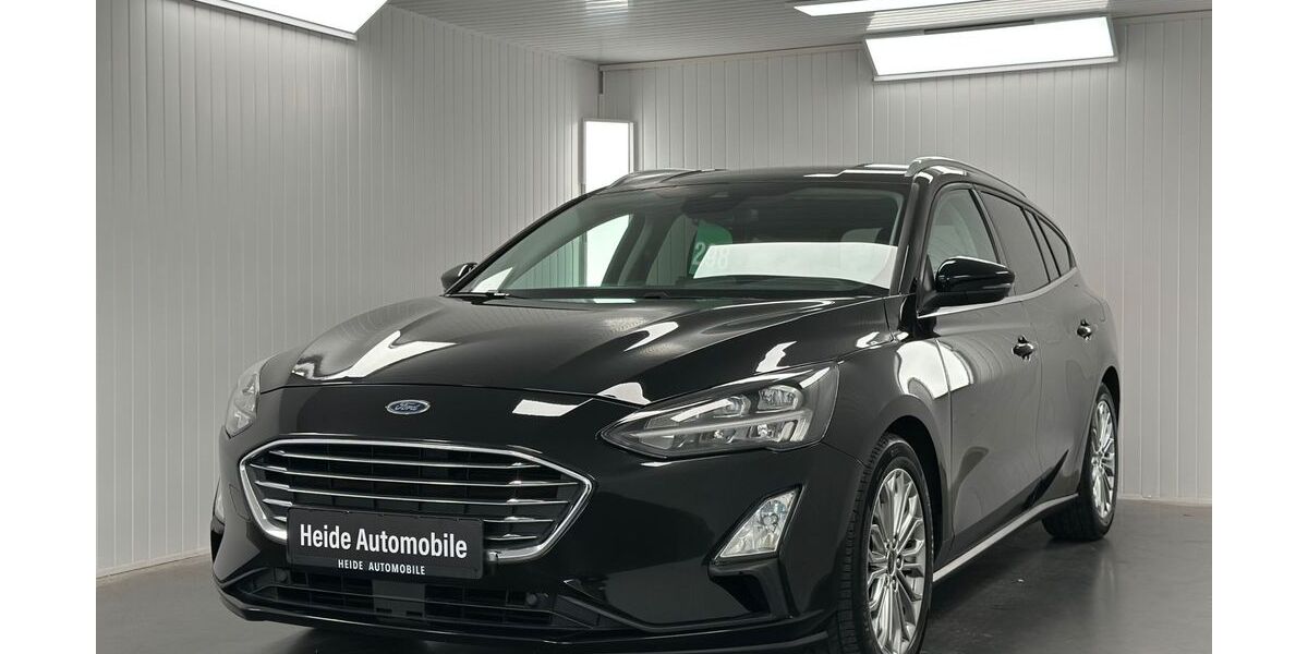Ford Focus 35.000 km 17.999 &euro; Heide 25746