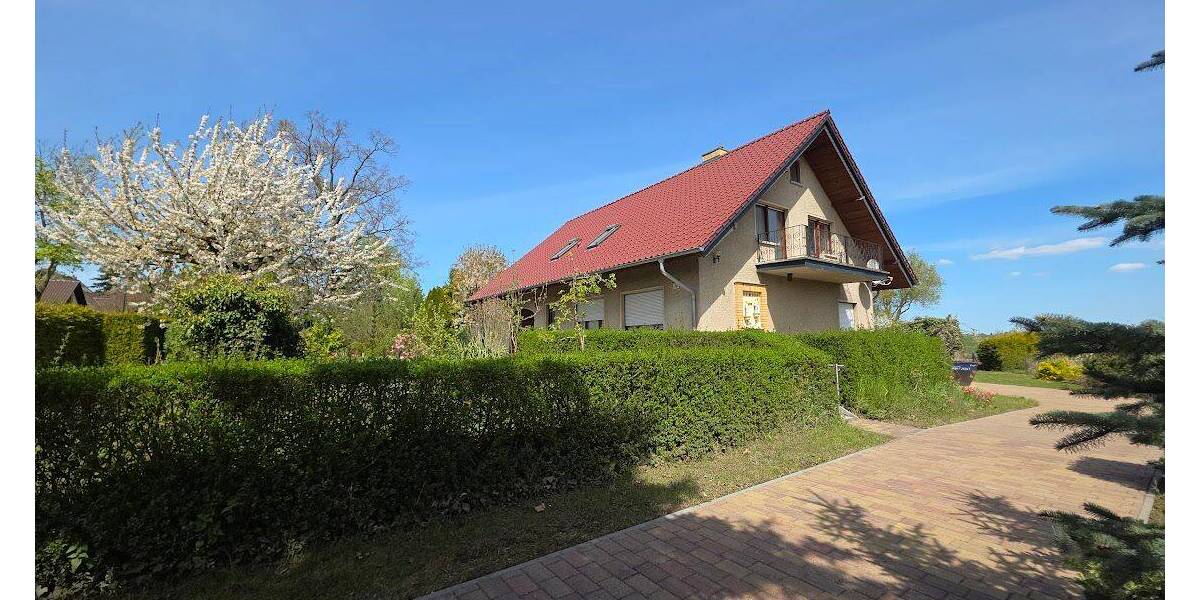 Einfamilienhaus Neuruppin OT Oberseehof Gnewikow - 7 Zimmer, 271 m&sup2;, 360.000&euro; | Angebot:26695813