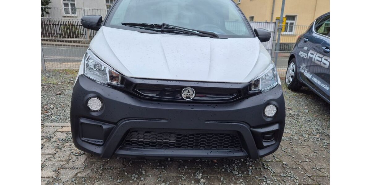 Aixam Cross 19.890 km 12.275 &euro; Elsterberg 07985