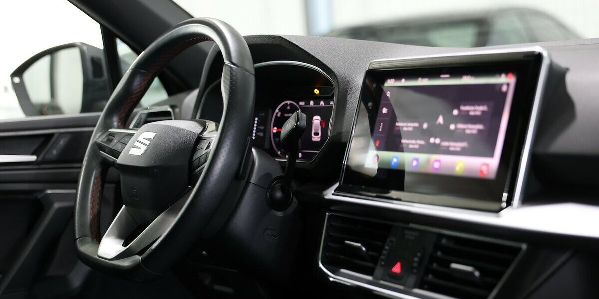 Seat Tarraco 1.4 TSI e-Hybrid DSG FR-SPORT / PANORAMA 85.000 km 28.444 &euro; Hamm 59077
