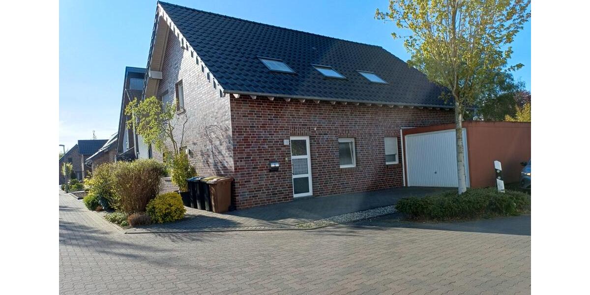 Dachgeschoßwohnung Goch - 3 Zimmer, 92 m&sup2;, 800&euro; | Angebot:26338773