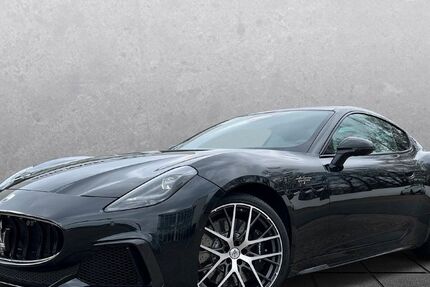 Maserati Granturismo 9.990 km 157.590 &euro; Bielefeld 33605