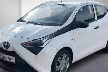 Toyota Aygo (X) 58.350 km 9.898 &euro; Wunsiedel 95632