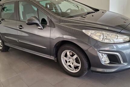 Peugeot 308 142.000 km 6.990 &euro; Elsterwerda 04910