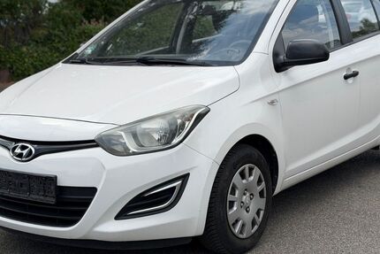 Hyundai i20 125.000 km 1.990 &euro; Möglingen 71696