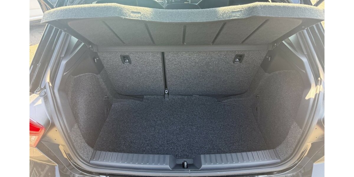 Seat Ibiza 1.0 TSI 70 kW Style/17Zoll/Winterp 1.109 km 18.999 &euro; Frankfurt 60386