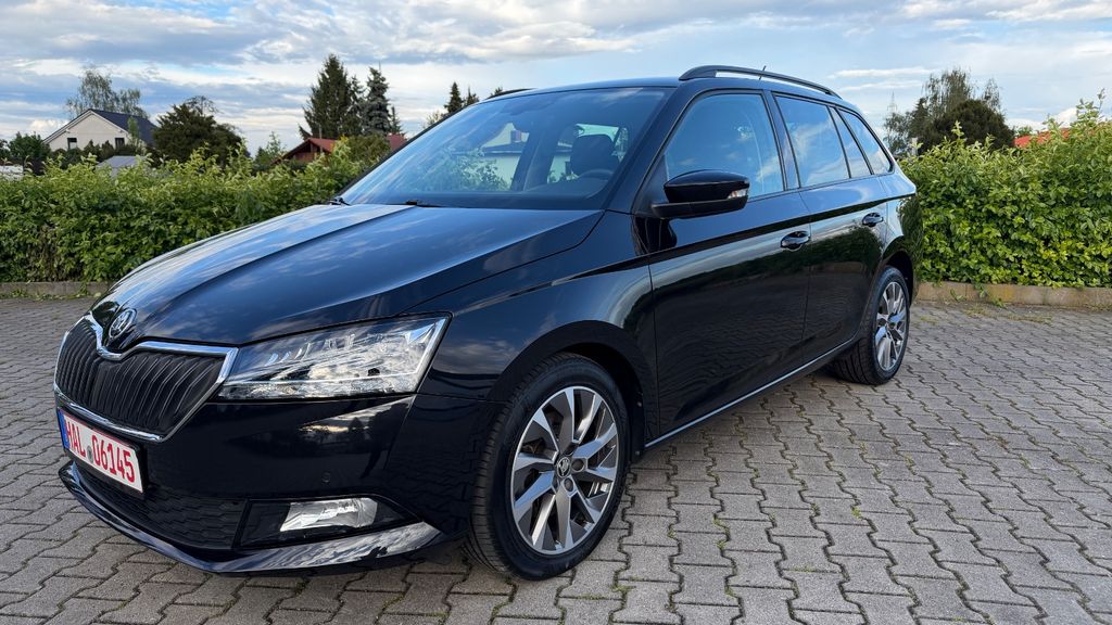 Skoda Fabia 51.500 km 15.900 &euro; Halle/S. 06116