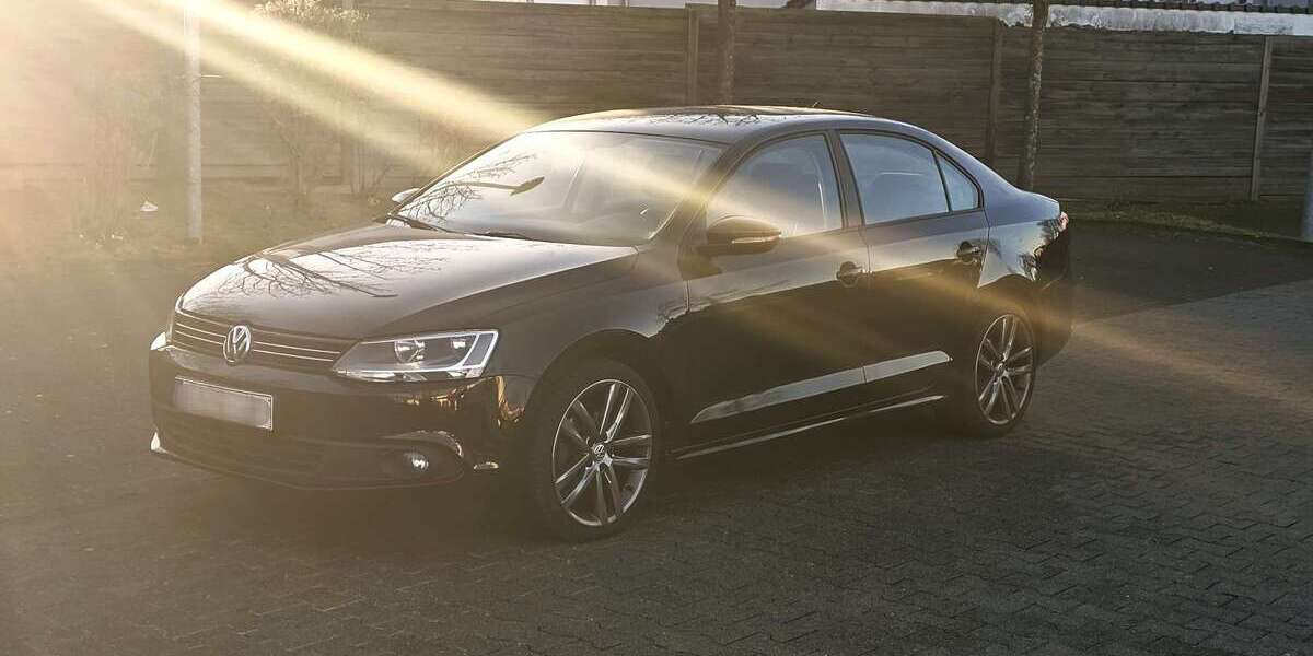 VW Jetta 110.000 km 9.099 &euro; Aachen 52076