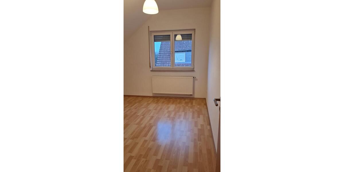 Etagenwohnung Altenstadt - 5 Zimmer, 195 m&sup2;, 1.900&euro; | Angebot:26331743
