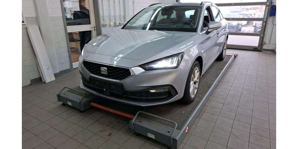 Seat Leon 99.140 km 18.450 &euro; Bad Hersfeld 36251