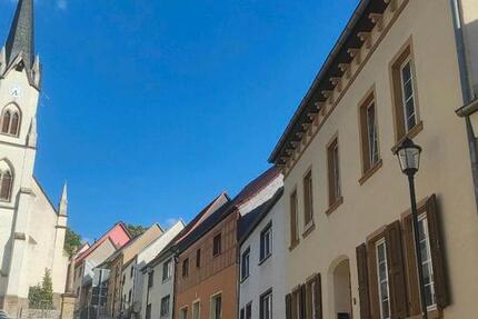 Haus Naumburg (Saale) - 7 Zimmer, 180 m&sup2;, 840&euro; | Angebot:26305149