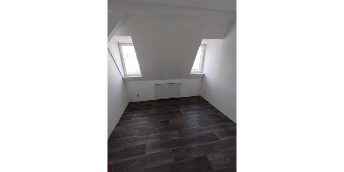 Etagenwohnung Reichenbach im Vogtland - 3 Zimmer, 103 m&sup2;, 399&euro; | Angebot:26176769