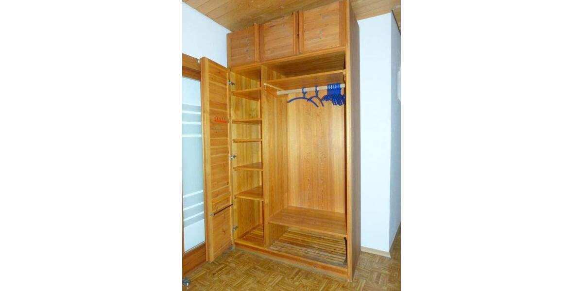 Etagenwohnung Burglengenfeld - 4 Zimmer, 127 m&sup2;, 850&euro; | Angebot:25070508