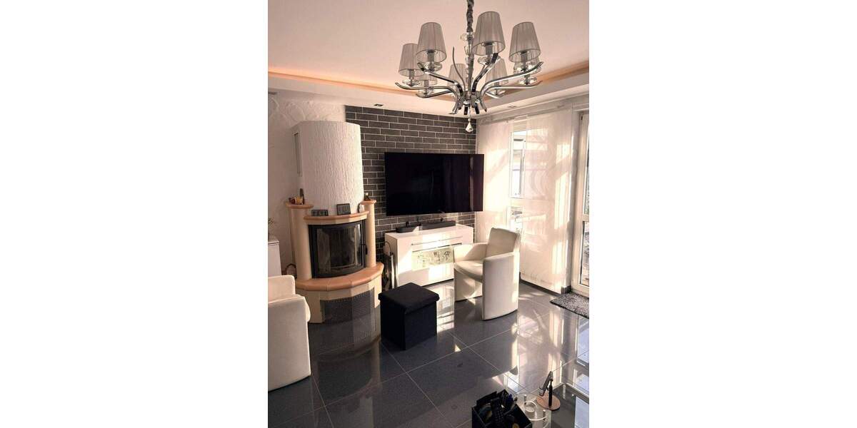 Frankfurt | Exklusives Einfamilienhaus mit Sauna, Kamin & Wintergarten – Privat 5 zimmer