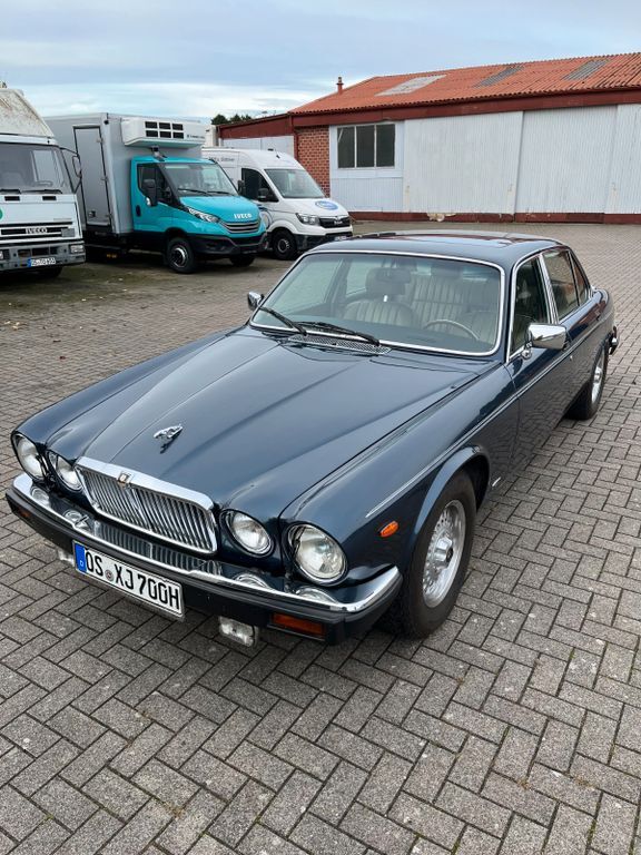 XJ12
