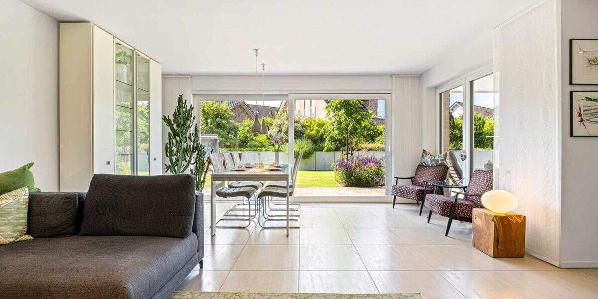 Scharbeutz: Ebenerdiges Wohnen mit Zukunft - Hochwertiger Bungalow mit Ausbaureserve Walmdach! 3 zimmer