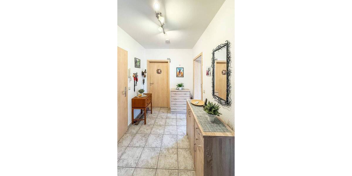 Etagenwohnung Lohmar - 3 Zimmer, 81 m&sup2;, 900&euro; | Angebot:26346417