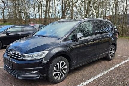 VW Touran 80.343 km 25.990 &euro; Otterndorf 21762