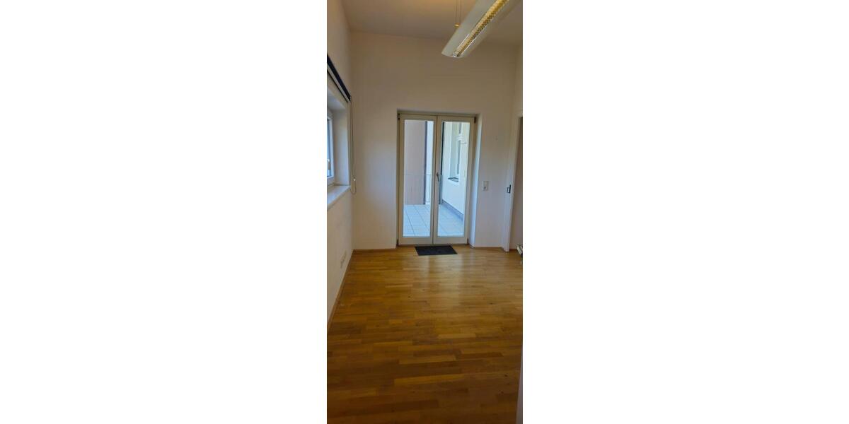 Gewerbeobjekt Traunstein - 560&euro; | Angebot:25905490