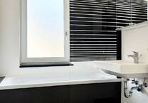 moderne frisch sanierte DG-Wohnung mit EBK + Stellplatz in Reichenbrand mieten