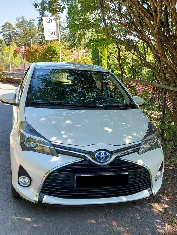 Toyota Yaris 84.300 km 11.950 € Kaiserslautern 67655