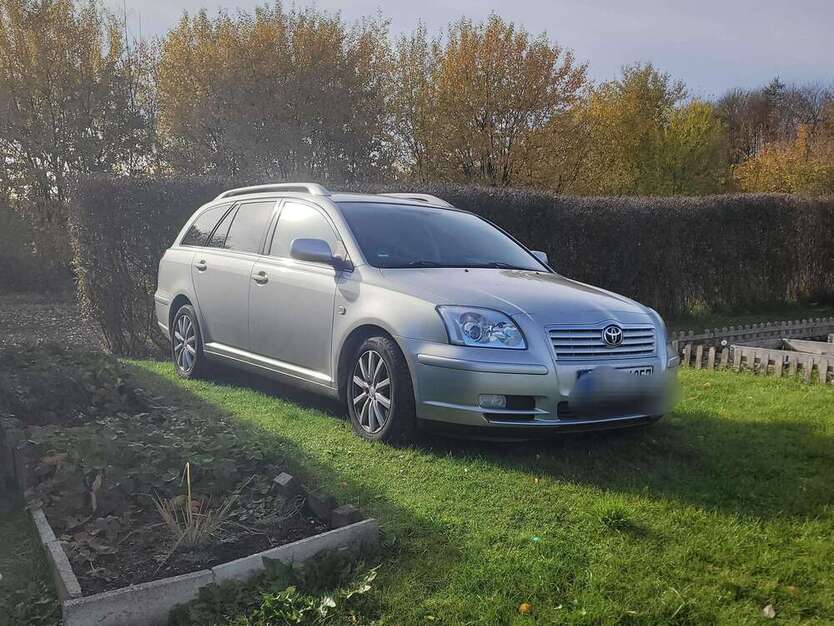 Toyota Avensis 173.088 km 3.800 € Graben 86836